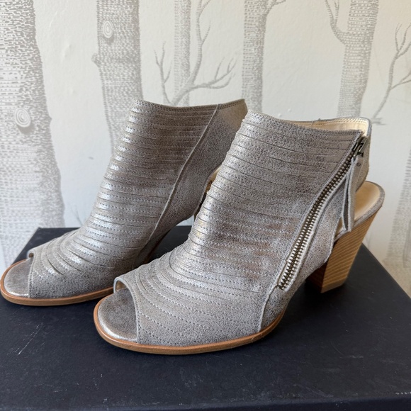 Paul Green ‘Cayanne’ Peep Toe Sandal Smoke Gray/Silver Leather Heel Size 7.5 - Picture 2 of 6